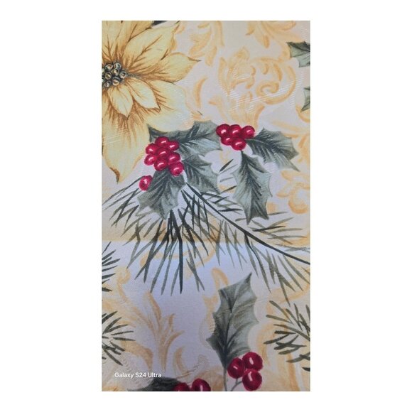 Vtg Christmas Holly Cloth Napkins 16x16 Gold Red Set of 4 Festive Table Decor - Picture 4 of 7